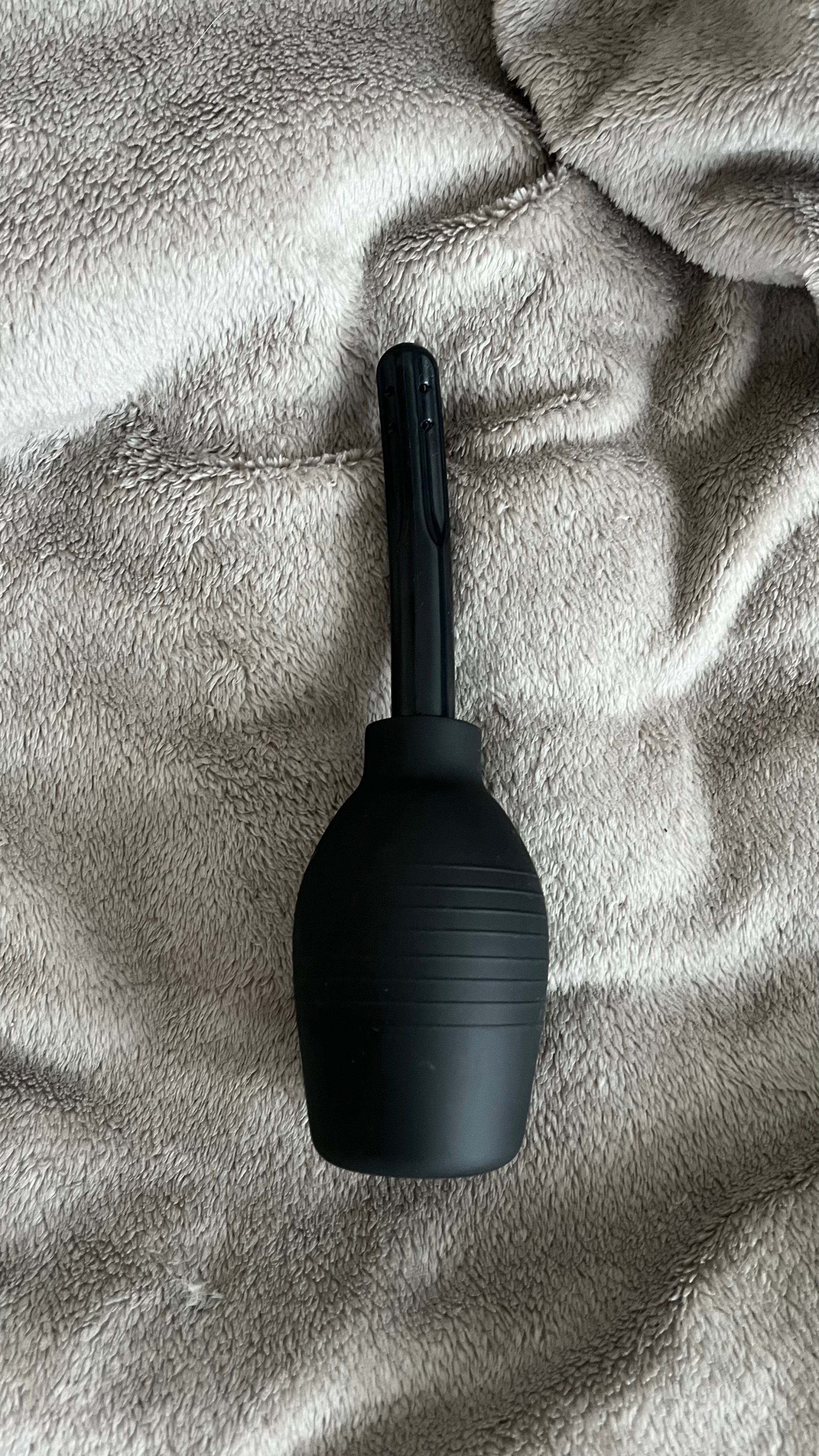 Intimdusche für Liebespuppen im ÆmberaDolls Shop Showroom